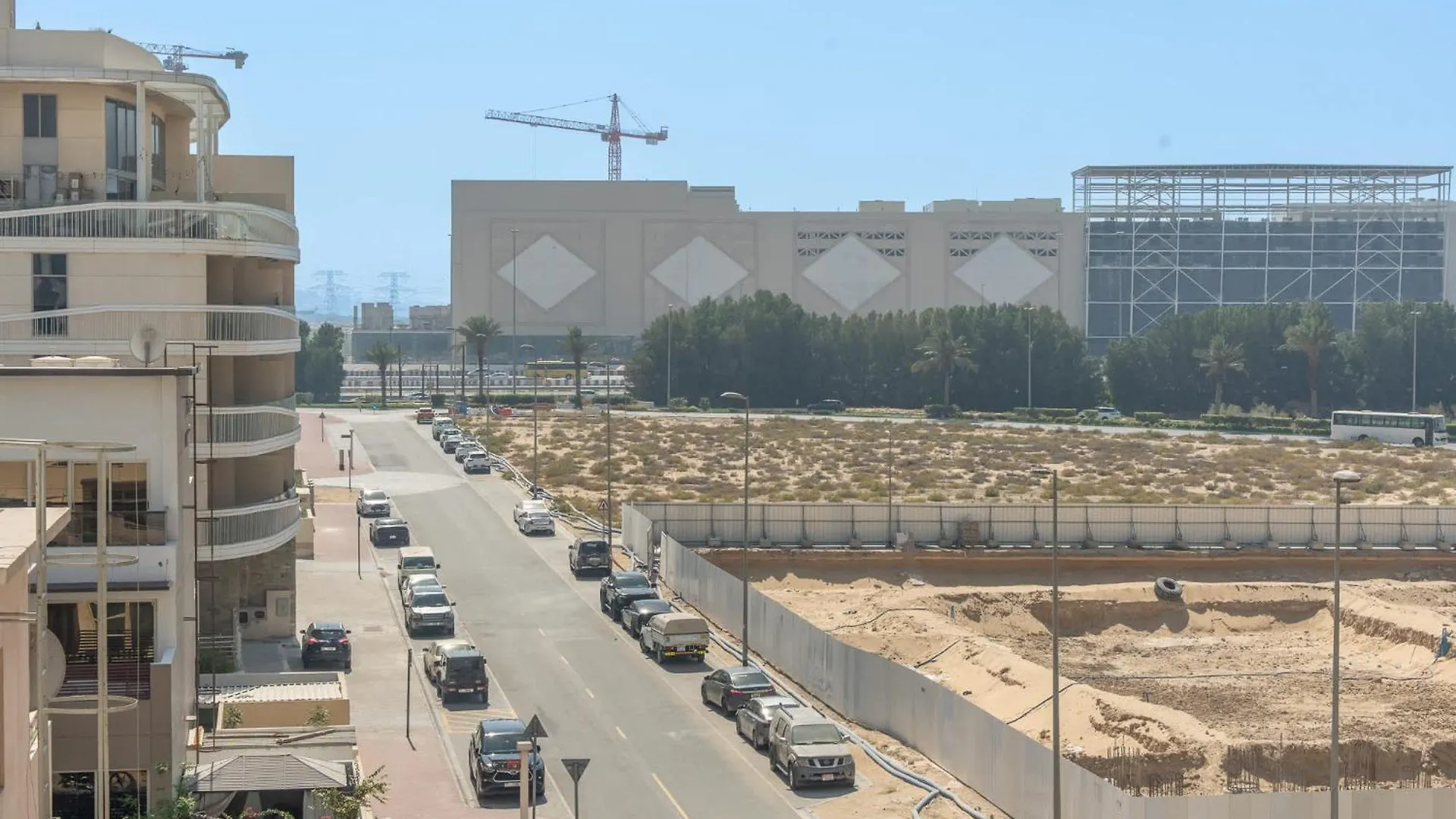 Apartment Elegant Living In A Prime Location Shamal Residence Dubai United Arab Emirates